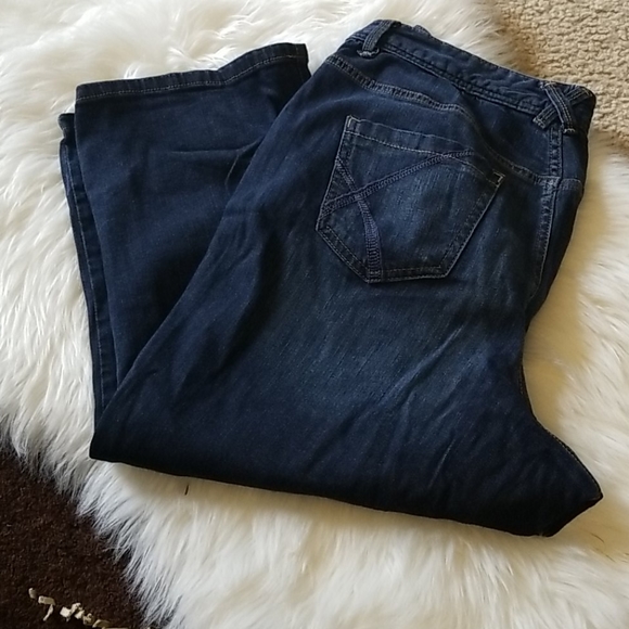 Lane Bryant Cropped Jeans - Picture 3 of 5